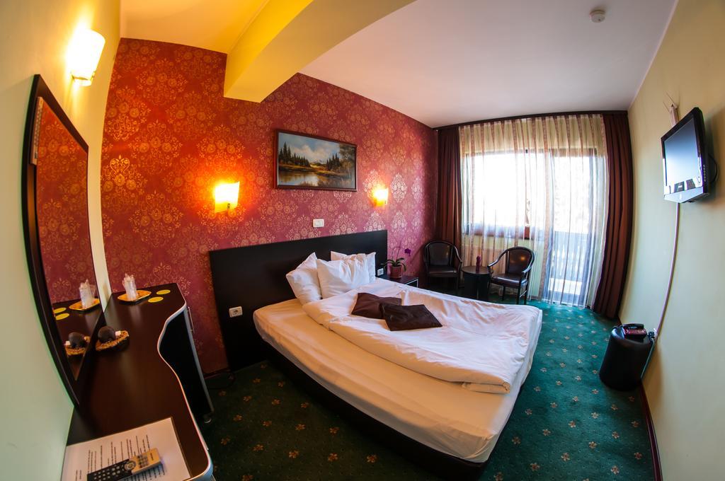 Hotel Carpatic Predeal Pokój zdjęcie